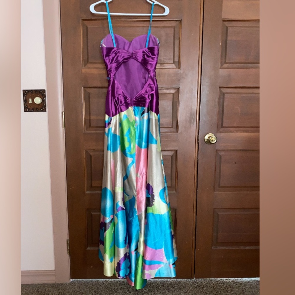 Formal Prom Dress - Picture 3 of 7
